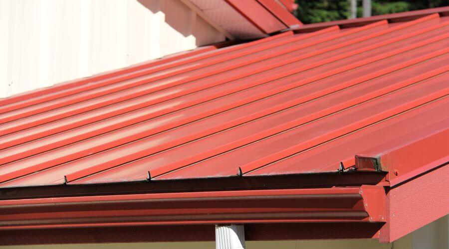 Professional gutter cleaning in Maysville, GA